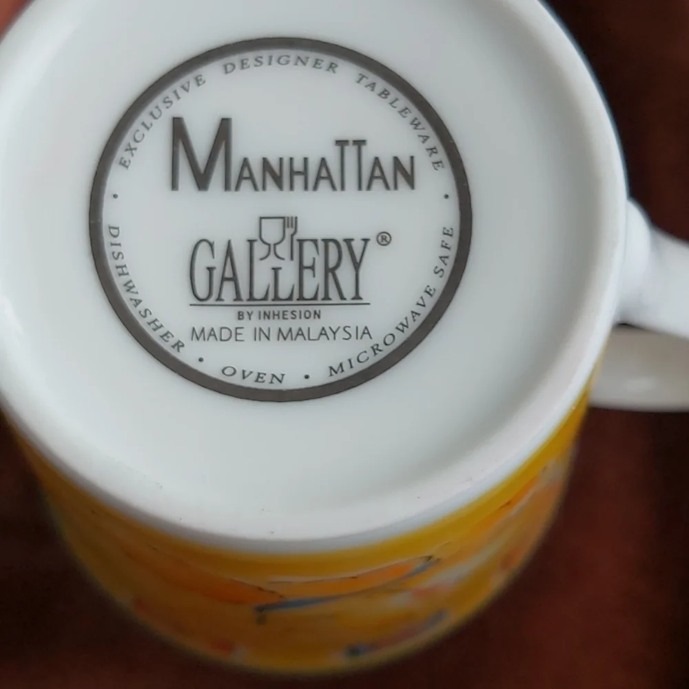 Four cat mugs - Picture 3 of 5